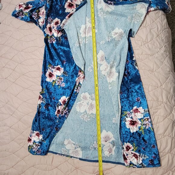 LulaRoe Women's Small Floral Velvety Shirley Kimono. Great Condition. - Picture 7 of 10